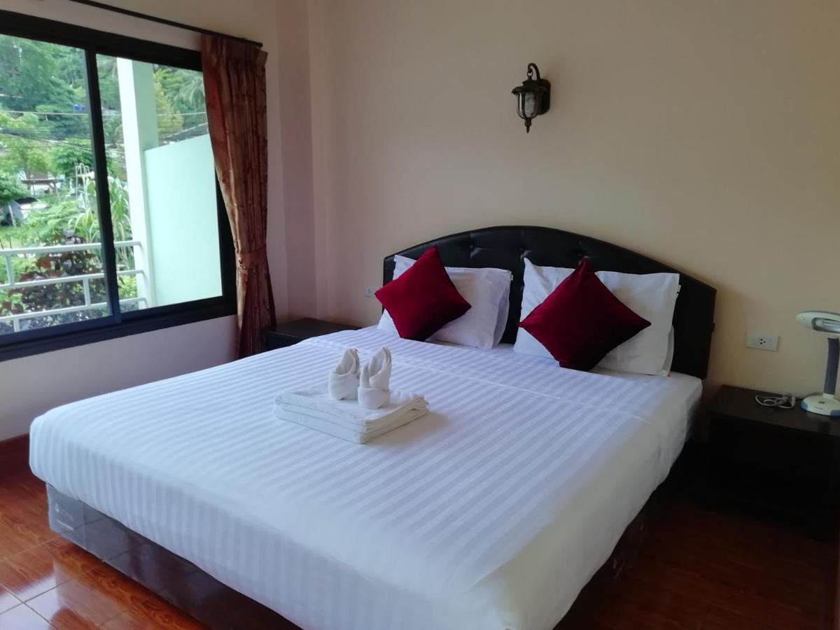 Baan Kawkaew Kata Hotel Karon Exterior photo